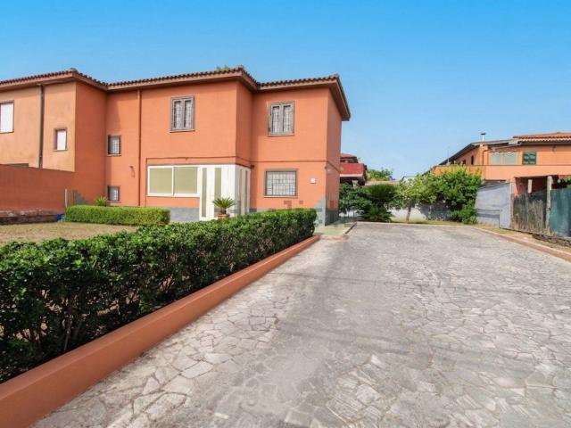 Casa in vendita a Roma Capitale, Lazio