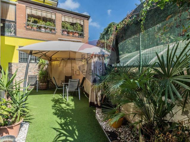 Casa in vendita a Rho, Lombardia