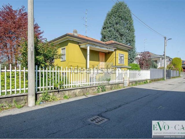 Casa in vendita a Castano Primo, Lombardia