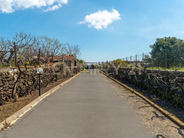 Casa in vendita a Aci Bonaccorsi, Sicilia