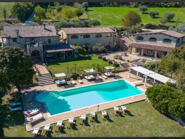 Casa in vendita a Izzalini, Umbria
