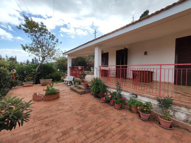 Casa in vendita a Piano Madonna, Altavilla Milicia