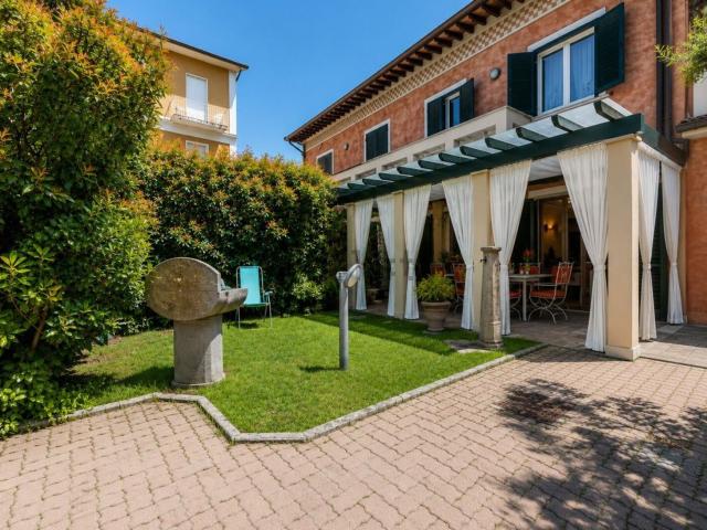 Casa in vendita a Marina di Pietrasanta, Pietrasanta
