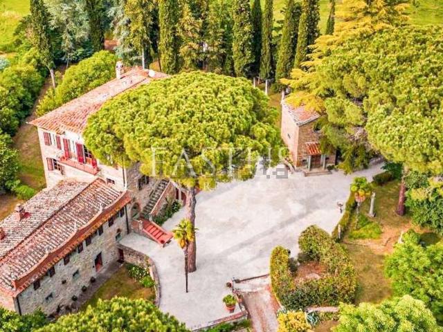 Casa in vendita a Cortona, Toscana