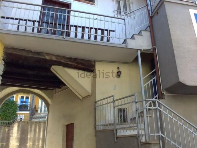 Casa in vendita a Capiate, Olginate
