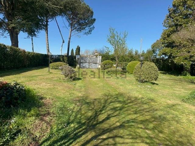 Casa in vendita a Oriolo Romano, Lazio