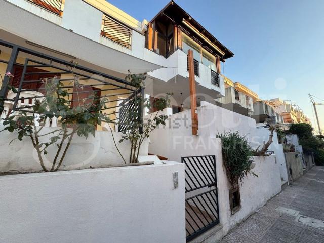 Casa in vendita a Giostra, Messina