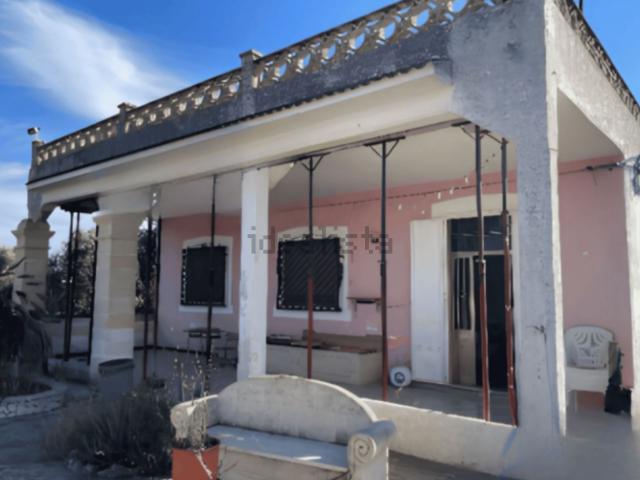 Casa in vendita a Sava, Taranto
