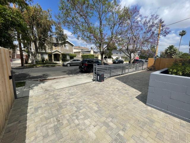 Apartment for rent in Canoga Park, California