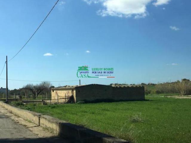Terreno in vendita a Comiso, Sicilia