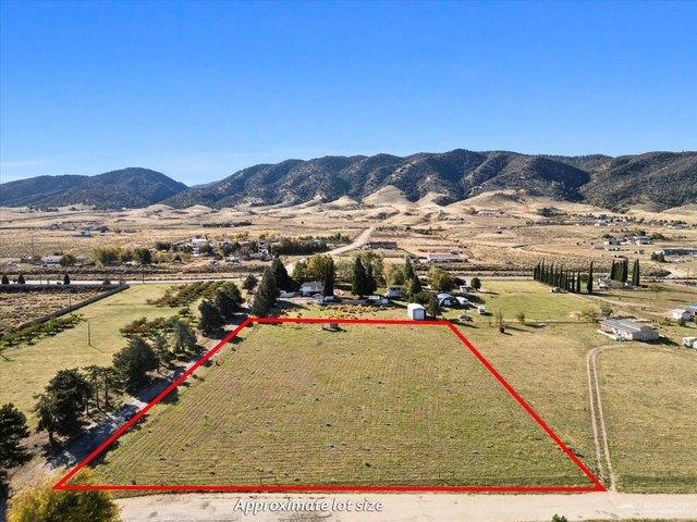 Land for sale in Tehachapi, California