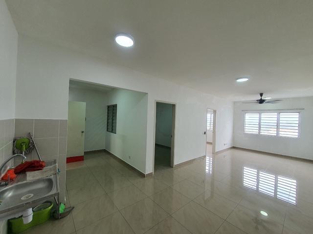 Apartment for sale in Kajang, Langat