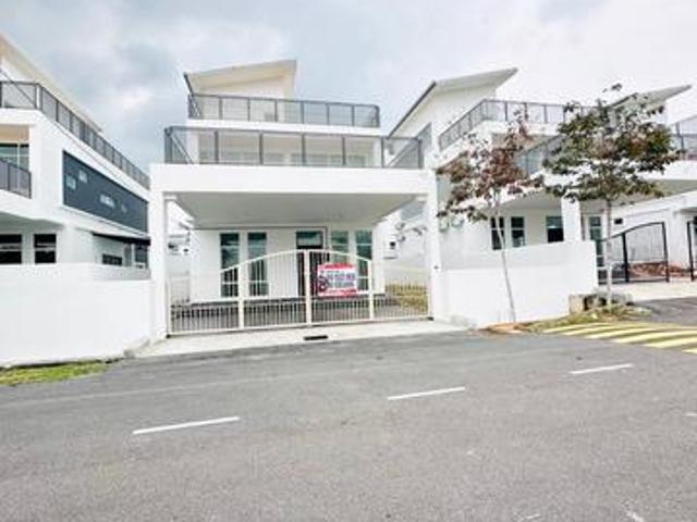 Bungalow for sale in Durian Tunggal, Malaka