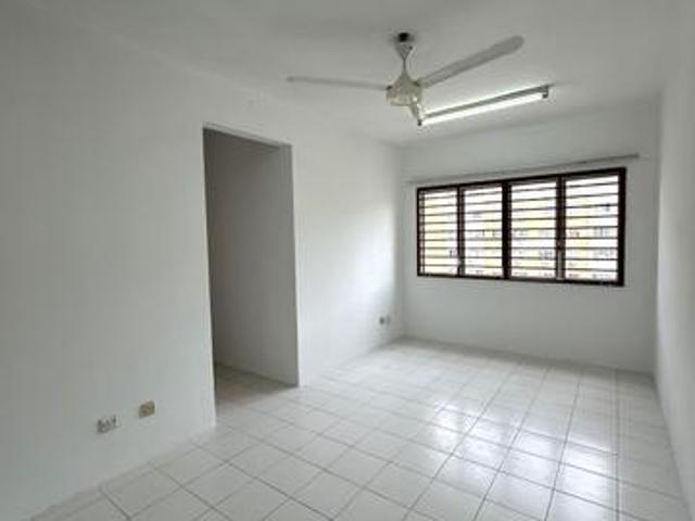 Serviced Residence for sale in Petaling, Subang Jaya