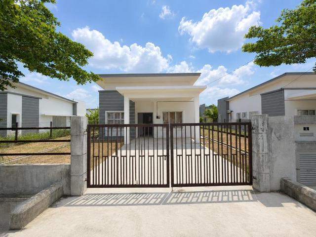 Bungalow for sale in Kluang, Johor