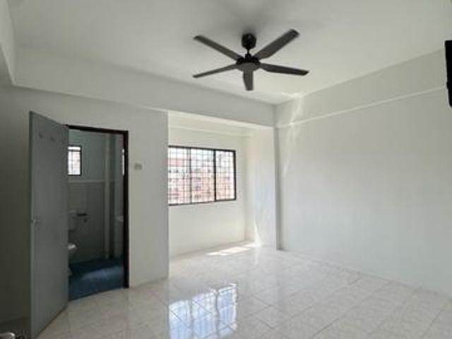 Apartment for sale in Port Klang, Selangor