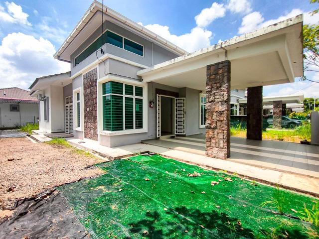 Bungalow for sale in Durian Tunggal, Malaka