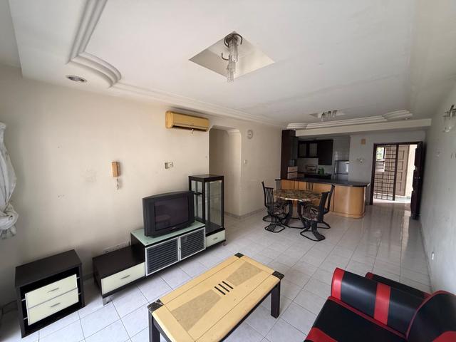 Condominium for sale in Malaka