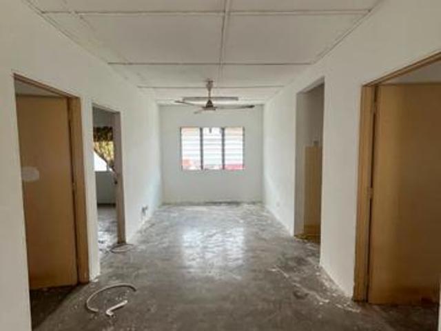 Flat for sale in Kajang, Langat