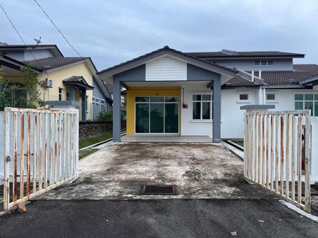 Residential House for sale in Kluang, Johor