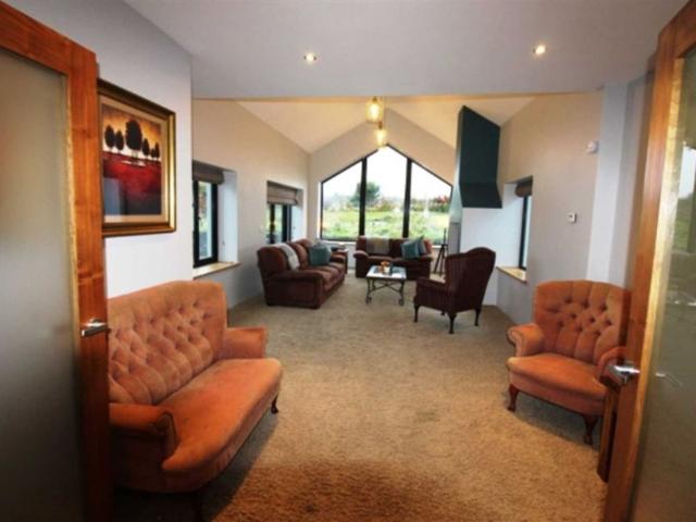 House to rent in Ballynahown, Connacht