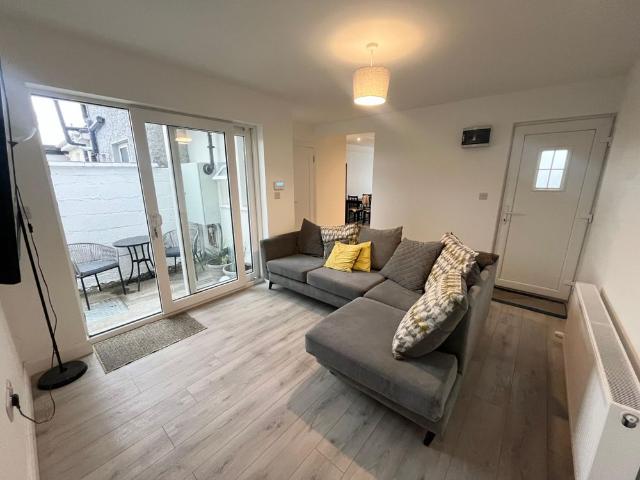 Apartment to rent in Bluebell, North Tipperary