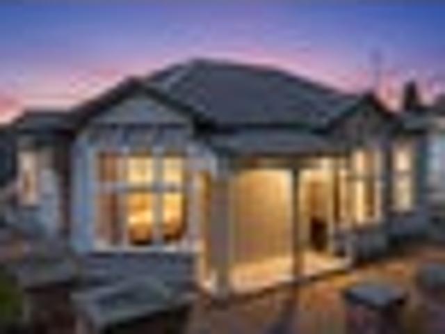 House for sale in Otakou