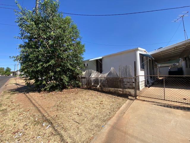 Flat for sale in Mount Isa, Queensland