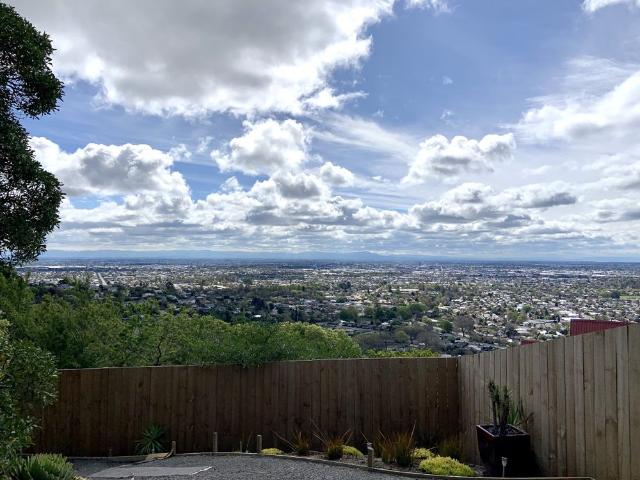 Apartment for rent in Chaslands, Canterbury