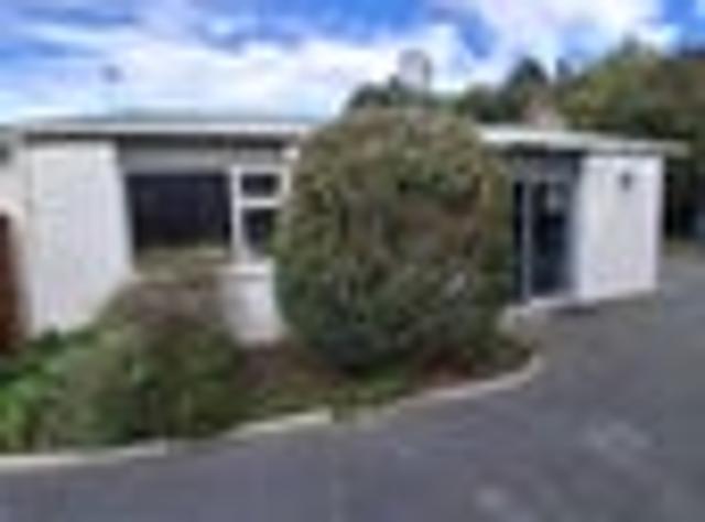 Apartment for rent in Chaslands, Canterbury