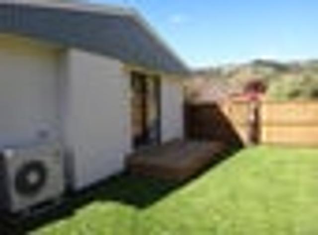 Apartment for rent in Chaslands, Canterbury