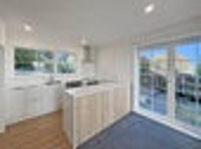 Apartment for rent in Chaslands, Canterbury