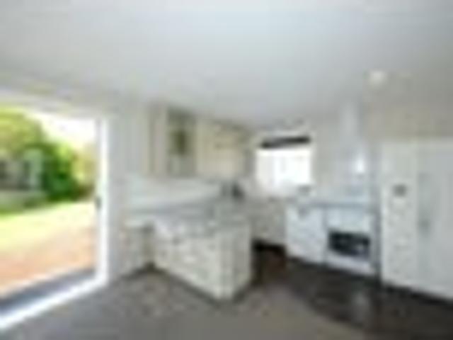 House for rent in Chaslands, Canterbury