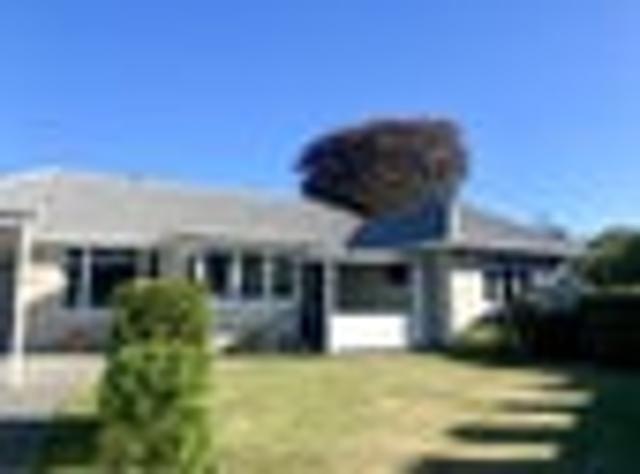 House for rent in Chaslands, Canterbury