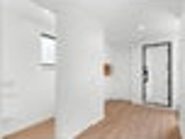 Townhouse for rent in Chaslands, Canterbury