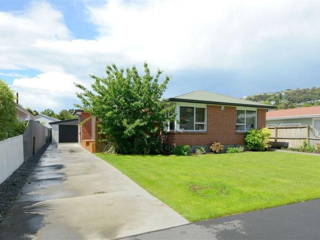 House for rent in Chaslands, Canterbury