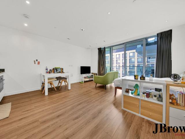 Studio for rent in Spitalfields, Whitechapel