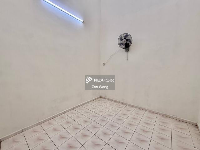 Residential House for sale in Pontian