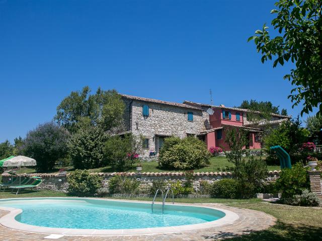 Casa in vendita a Cappuccini, Marche
