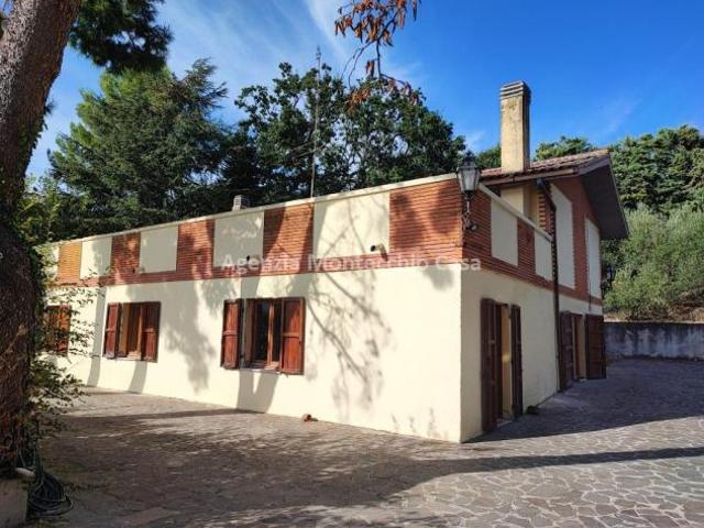 Villa Indipendente in vendita a Marche, Pesaro E Urbino