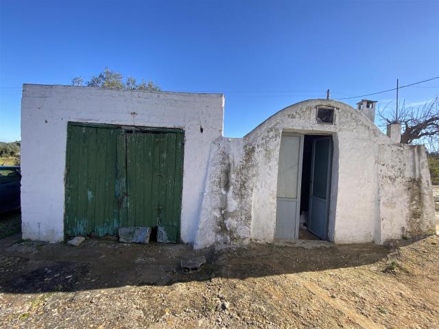 Locale Commerciale in vendita a Puglia, Taranto