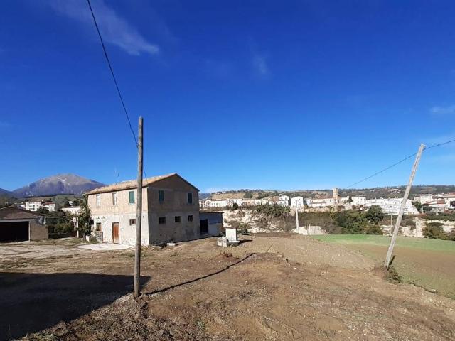 Rustico in vendita a Campli, Abruzzo