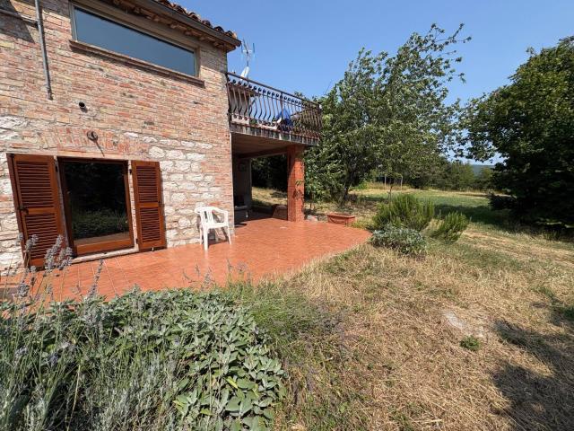 Rustico in vendita a Palombara, Fabriano
