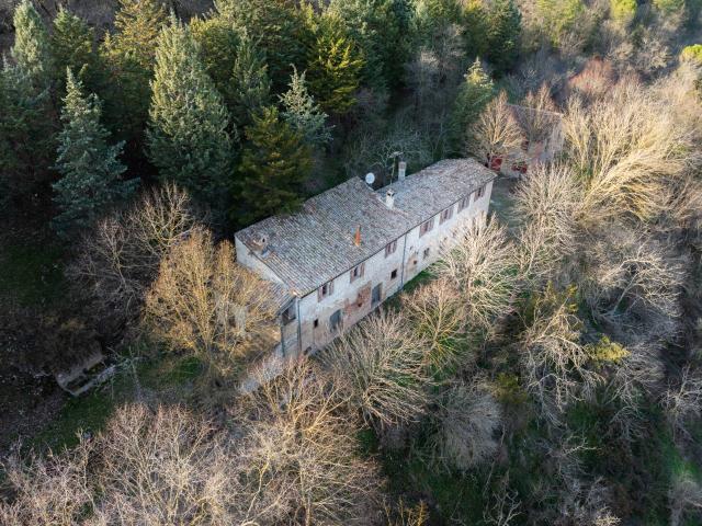 Rustico in vendita a Albacina-Borgo Tufico, Marche