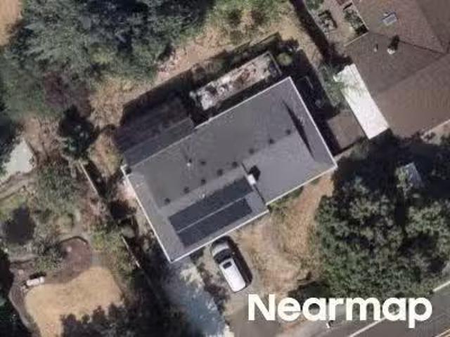 House for sale in West Linn