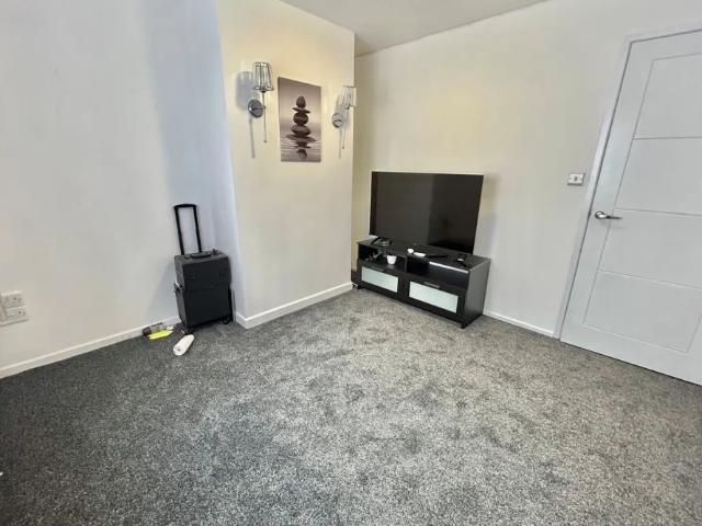 Room for rent in Haddon, East Midlands