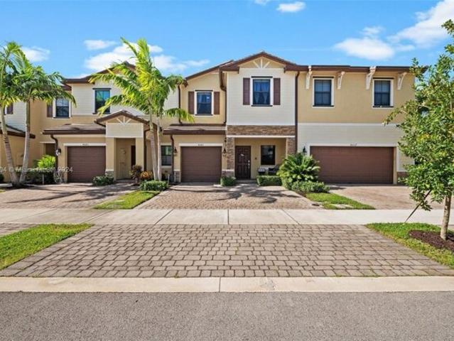 House for sale in Davie