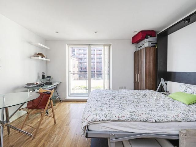 Apartment for rent in Bromley-by-Bow, Poplar Grove