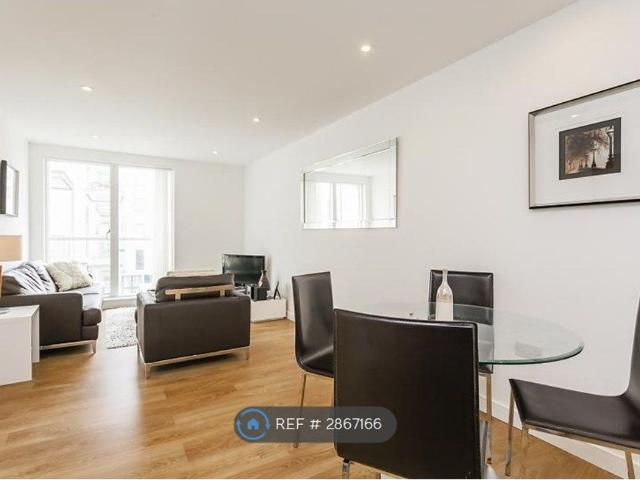 Apartment for rent in Bromley-by-Bow, Poplar Grove