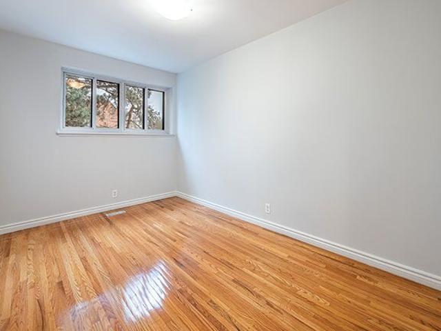 Townhouse for rent in Don Valley East, Toronto